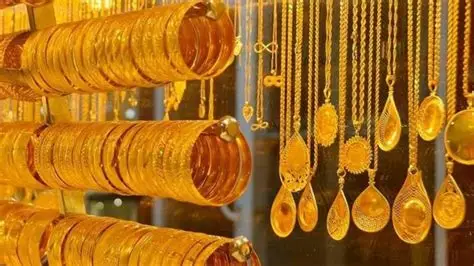 أسعار الذهب في مصر ترتفع رغم التراجع العالمي.. والسوق تعيش حالة ترقب