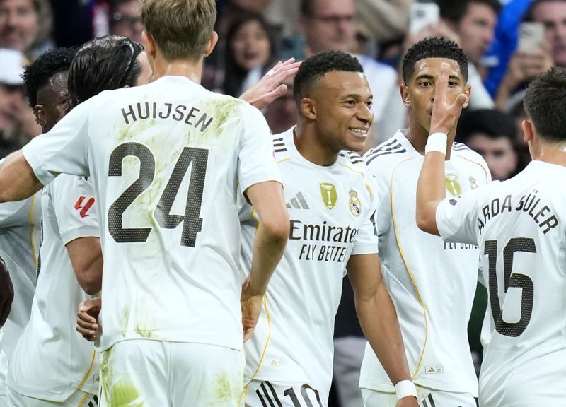 Sevilla vs Real Madrid.. أين يمكنني مشاهدة مباراة ‎إشبيلية ضد ريال مدريد مجاناً