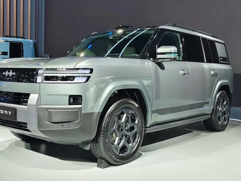 بي واي دي Ti 7 الجديدة تصل السعودية.. SUV هجينة بقوة 480 حصان ومدى قيادة يتجاوز 700 كم