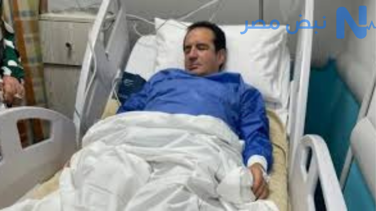 تطورات الحالة الصحية للفنان محمد ثروت بعد استئصال المرارة