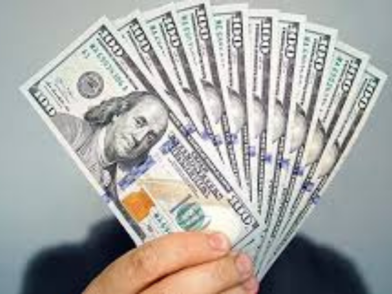 ارتفاع مفاجئ في سعر الدولار أمام الجنيه ختام تعاملات اليوم الاثنين