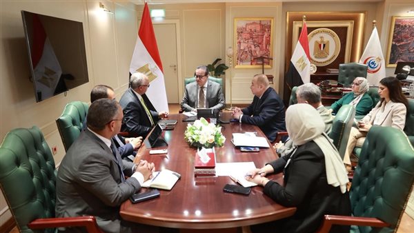 وزير الصحة يبحث مع صناعة الدواء تعزيز التوطين ودعم الاكتفاء الذاتي- نبض مصر